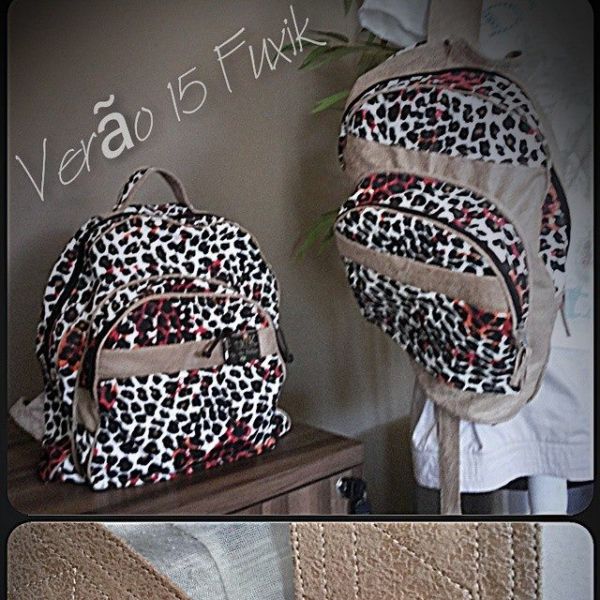 MOCHILA ANIMAL PRINT C/ ZIPER